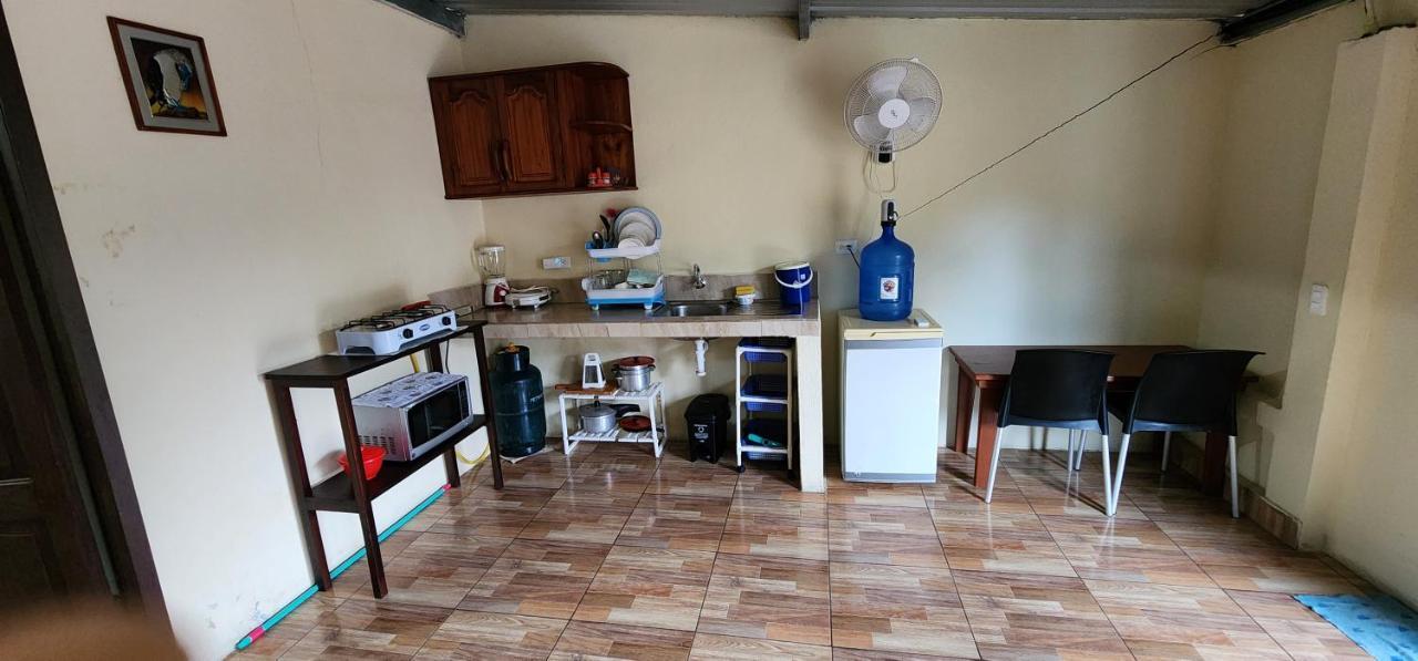 Departamento Amoblado Starlink -Pto Ayora Lejlighed Puerto Ayora  Eksteriør billede